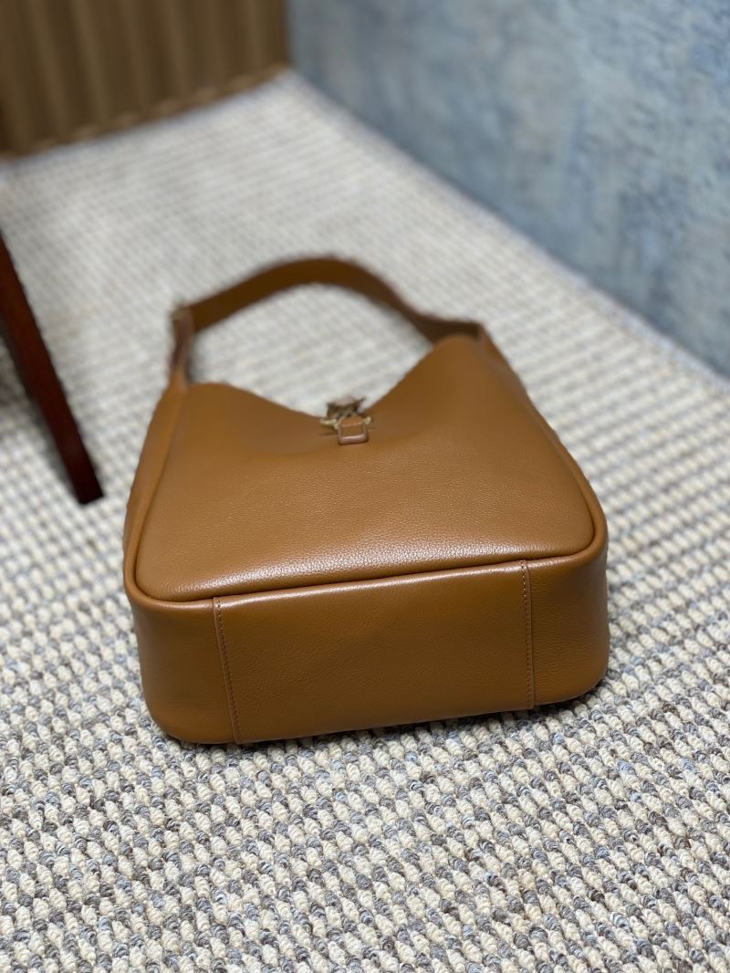 Y51 hobo bags